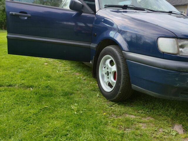 Синій Фольксваген Пассат, об'ємом двигуна 1.8 л та пробігом 359 тис. км за 2200 $, фото 6 на Automoto.ua