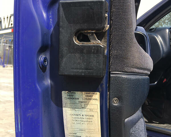 Синий Фольксваген Пассат, объемом двигателя 1.8 л и пробегом 400 тыс. км за 3150 $, фото 18 на Automoto.ua