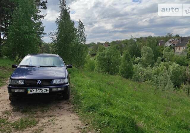 Синий Фольксваген Пассат, объемом двигателя 1.78 л и пробегом 380 тыс. км за 3400 $, фото 6 на Automoto.ua