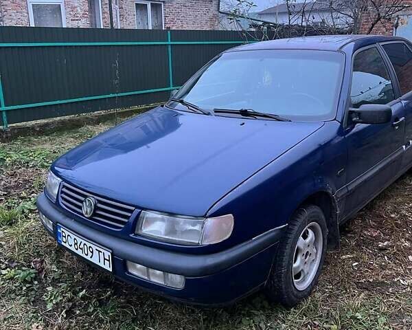 Синий Фольксваген Пассат, объемом двигателя 1.8 л и пробегом 359 тыс. км за 2350 $, фото 29 на Automoto.ua