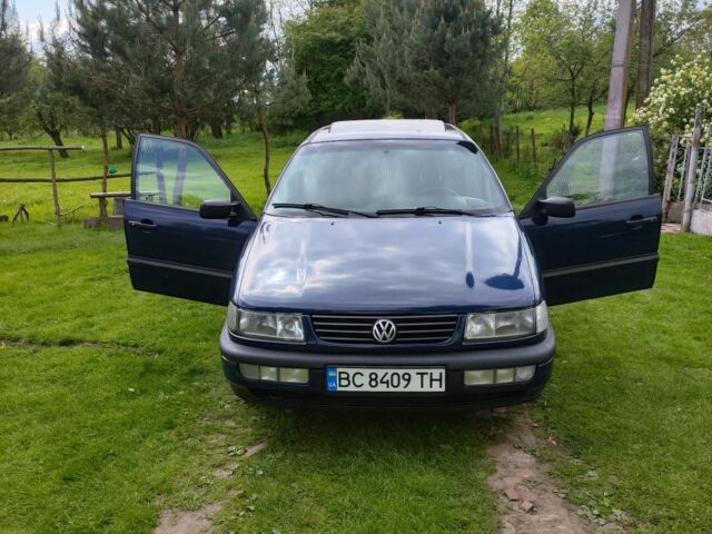 Синій Фольксваген Пассат, об'ємом двигуна 1.8 л та пробігом 359 тис. км за 2200 $, фото 4 на Automoto.ua