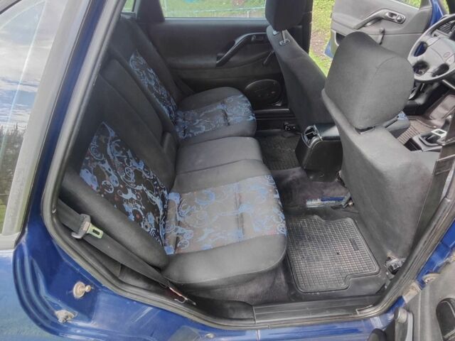 Синій Фольксваген Пассат, об'ємом двигуна 1.8 л та пробігом 359 тис. км за 2200 $, фото 5 на Automoto.ua