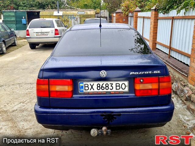 Синий Фольксваген Пассат, объемом двигателя 2 л и пробегом 235 тыс. км за 1650 $, фото 2 на Automoto.ua