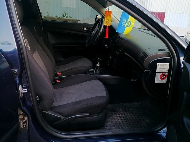 Синій Фольксваген Пассат, об'ємом двигуна 1.6 л та пробігом 260 тис. км за 3200 $, фото 4 на Automoto.ua