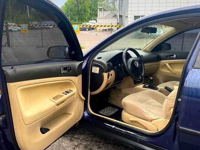 Синій Фольксваген Пассат, об'ємом двигуна 1.8 л та пробігом 420 тис. км за 3999 $, фото 3 на Automoto.ua