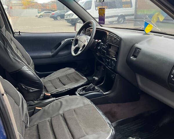 Синий Фольксваген Пассат, объемом двигателя 2 л и пробегом 200 тыс. км за 2150 $, фото 7 на Automoto.ua