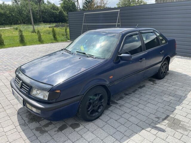 Синий Фольксваген Пассат, объемом двигателя 2 л и пробегом 395 тыс. км за 1950 $, фото 2 на Automoto.ua