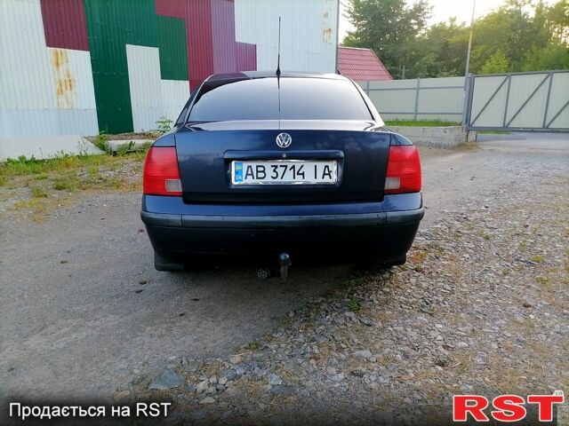 Синій Фольксваген Пассат, об'ємом двигуна 1.6 л та пробігом 260 тис. км за 3200 $, фото 3 на Automoto.ua