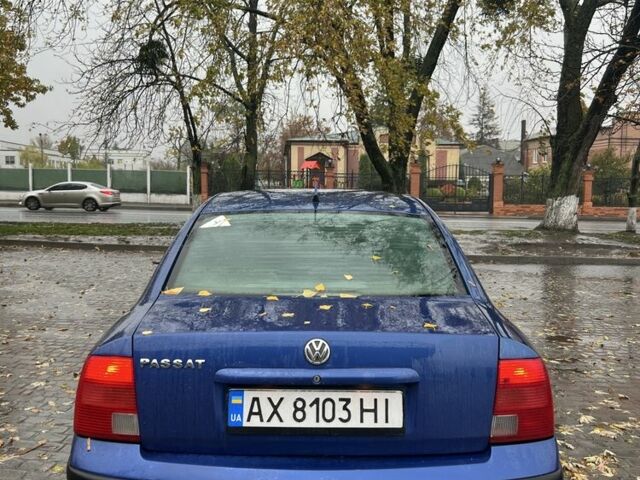 Фольксваген Пассат 1996 у Харкові на Automoto.ua Синій Фольксваген Пассат, об'ємом двигуна 1.6 л та пробігом 100 тис. км за 2999 $, фото 4 на Automoto.ua