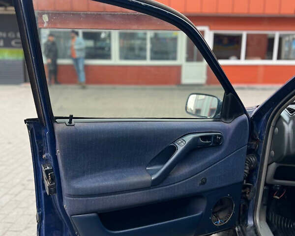 Синий Фольксваген Пассат, объемом двигателя 2 л и пробегом 200 тыс. км за 2150 $, фото 14 на Automoto.ua