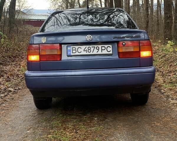 Синий Фольксваген Пассат, объемом двигателя 1.78 л и пробегом 340 тыс. км за 2550 $, фото 15 на Automoto.ua