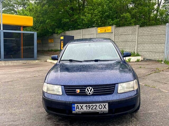 Синій Фольксваген Пассат, об'ємом двигуна 1.8 л та пробігом 420 тис. км за 3999 $, фото 2 на Automoto.ua