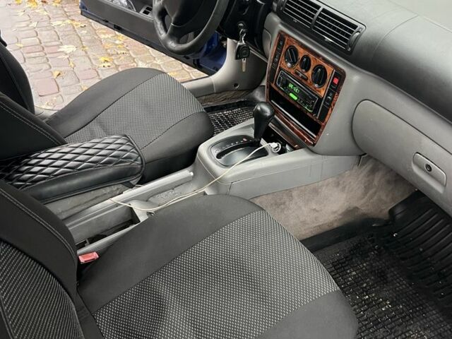 Фольксваген Пассат 1996 у Харкові на Automoto.ua Синій Фольксваген Пассат, об'ємом двигуна 1.6 л та пробігом 100 тис. км за 2999 $, фото 7 на Automoto.ua