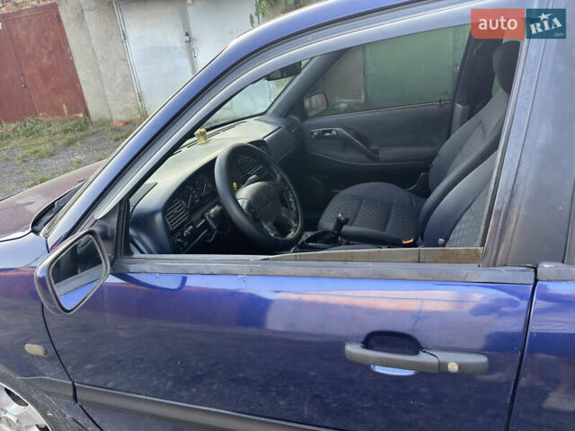 Синий Фольксваген Пассат, объемом двигателя 1.9 л и пробегом 387 тыс. км за 2200 $, фото 7 на Automoto.ua