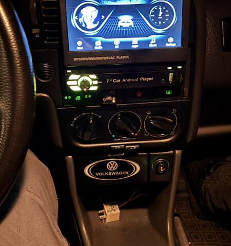 Синій Фольксваген Пассат, об'ємом двигуна 2 л та пробігом 369 тис. км за 2100 $, фото 6 на Automoto.ua