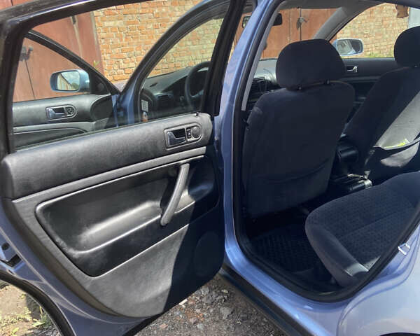 Синий Фольксваген Пассат, объемом двигателя 1.9 л и пробегом 270 тыс. км за 3800 $, фото 2 на Automoto.ua