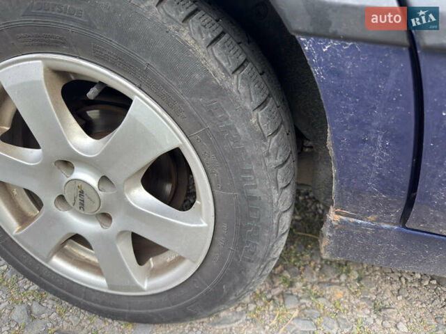 Синий Фольксваген Пассат, объемом двигателя 1.9 л и пробегом 387 тыс. км за 2200 $, фото 4 на Automoto.ua