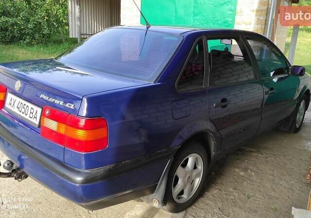 Синій Фольксваген Пассат, об'ємом двигуна 2 л та пробігом 312 тис. км за 2700 $, фото 7 на Automoto.ua