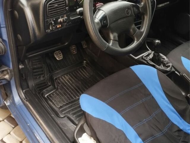 Синий Фольксваген Пассат, объемом двигателя 1.8 л и пробегом 368 тыс. км за 2200 $, фото 6 на Automoto.ua