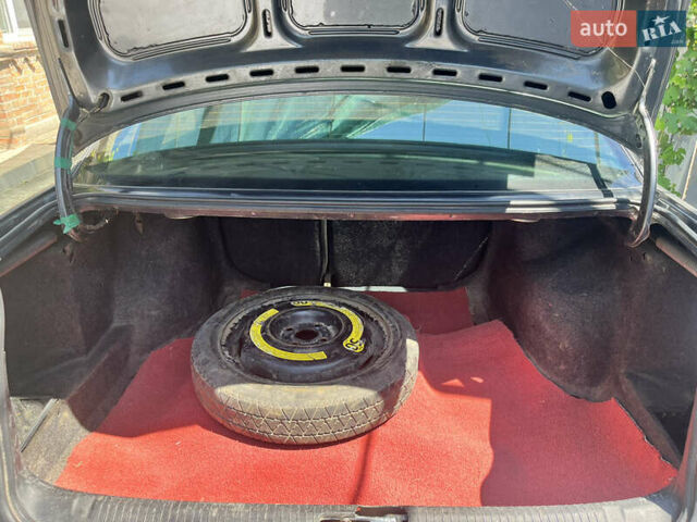 Синий Фольксваген Пассат, объемом двигателя 1.8 л и пробегом 150 тыс. км за 2500 $, фото 22 на Automoto.ua