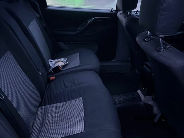 Синій Фольксваген Пассат, об'ємом двигуна 2 л та пробігом 369 тис. км за 2100 $, фото 5 на Automoto.ua