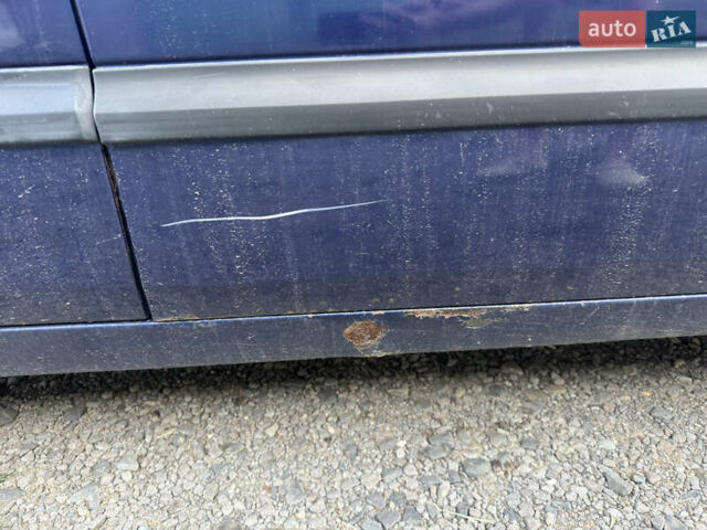 Синий Фольксваген Пассат, объемом двигателя 1.9 л и пробегом 387 тыс. км за 2200 $, фото 3 на Automoto.ua