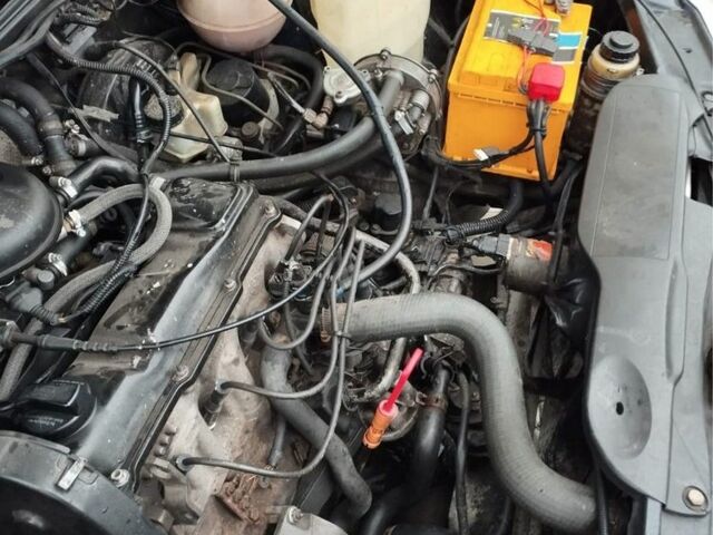 Синий Фольксваген Пассат, объемом двигателя 1.8 л и пробегом 368 тыс. км за 2200 $, фото 7 на Automoto.ua