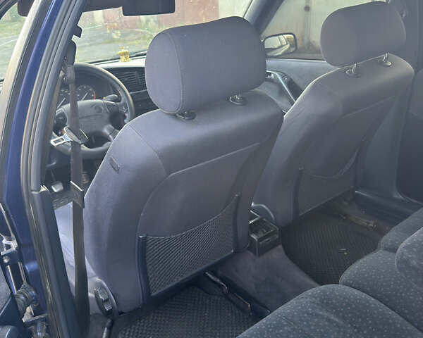 Синий Фольксваген Пассат, объемом двигателя 1.9 л и пробегом 387 тыс. км за 2200 $, фото 12 на Automoto.ua