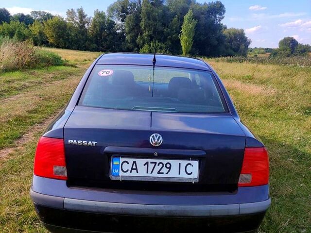 Синій Фольксваген Пассат, об'ємом двигуна 1.6 л та пробігом 355 тис. км за 3500 $, фото 1 на Automoto.ua