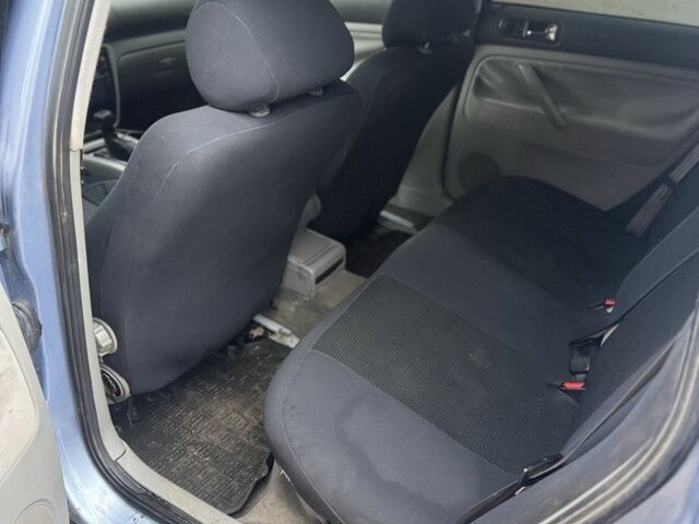 Синий Фольксваген Пассат, объемом двигателя 1.9 л и пробегом 458 тыс. км за 2400 $, фото 5 на Automoto.ua