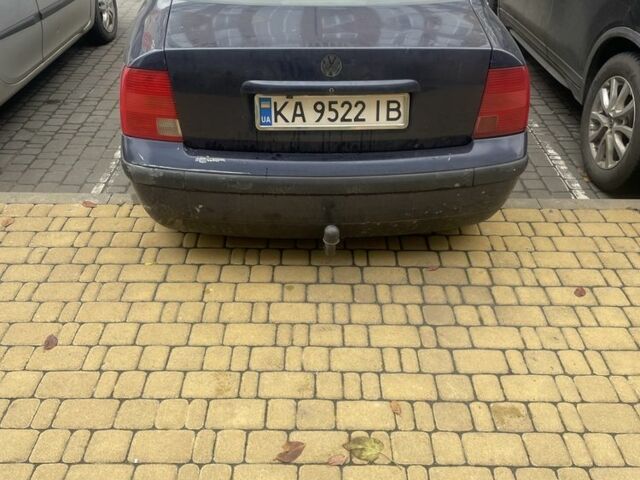 Синий Фольксваген Пассат, объемом двигателя 1.9 л и пробегом 427 тыс. км за 3500 $, фото 5 на Automoto.ua