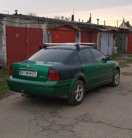 Синий Фольксваген Пассат, объемом двигателя 1.9 л и пробегом 490 тыс. км за 0 $, фото 3 на Automoto.ua