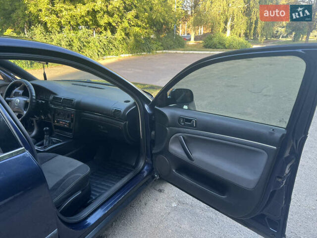 Синий Фольксваген Пассат, объемом двигателя 1.9 л и пробегом 430 тыс. км за 4500 $, фото 13 на Automoto.ua