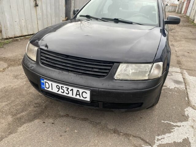 Синий Фольксваген Пассат, объемом двигателя 1.6 л и пробегом 307 тыс. км за 1550 $, фото 1 на Automoto.ua