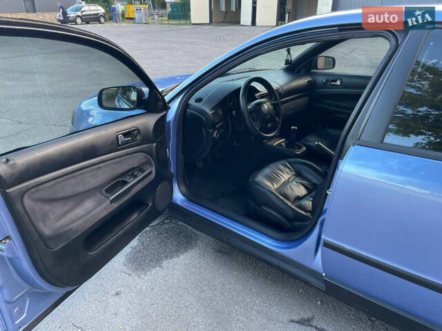 Синий Фольксваген Пассат, объемом двигателя 1.78 л и пробегом 355 тыс. км за 4800 $, фото 13 на Automoto.ua