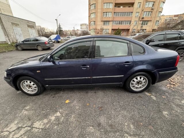 Синий Фольксваген Пассат, объемом двигателя 1.8 л и пробегом 3 тыс. км за 1650 $, фото 2 на Automoto.ua