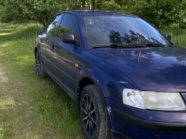 Синий Фольксваген Пассат, объемом двигателя 1.8 л и пробегом 274 тыс. км за 2900 $, фото 4 на Automoto.ua