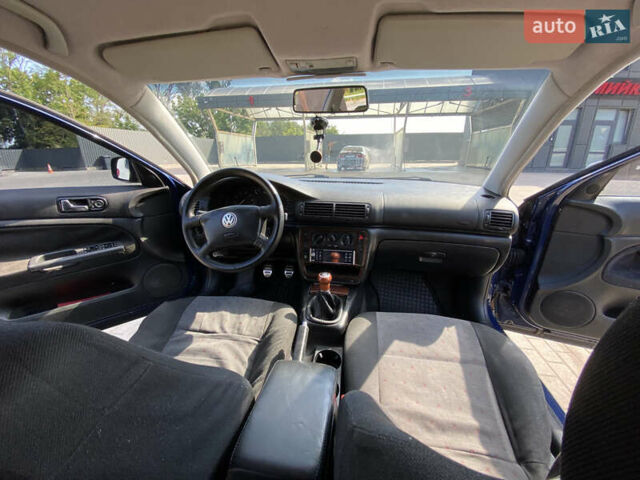 Синий Фольксваген Пассат, объемом двигателя 1.78 л и пробегом 314 тыс. км за 3800 $, фото 10 на Automoto.ua