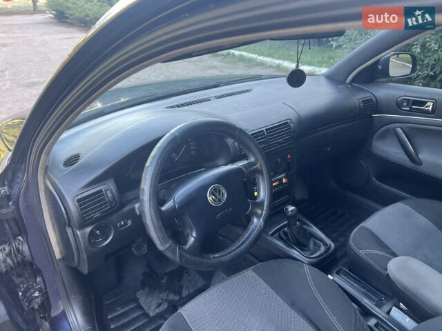 Синий Фольксваген Пассат, объемом двигателя 1.9 л и пробегом 430 тыс. км за 4500 $, фото 9 на Automoto.ua