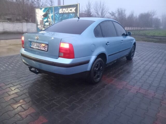 Синий Фольксваген Пассат, объемом двигателя 1.8 л и пробегом 444 тыс. км за 3100 $, фото 2 на Automoto.ua