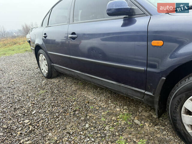 Синий Фольксваген Пассат, объемом двигателя 1.6 л и пробегом 220 тыс. км за 3200 $, фото 9 на Automoto.ua