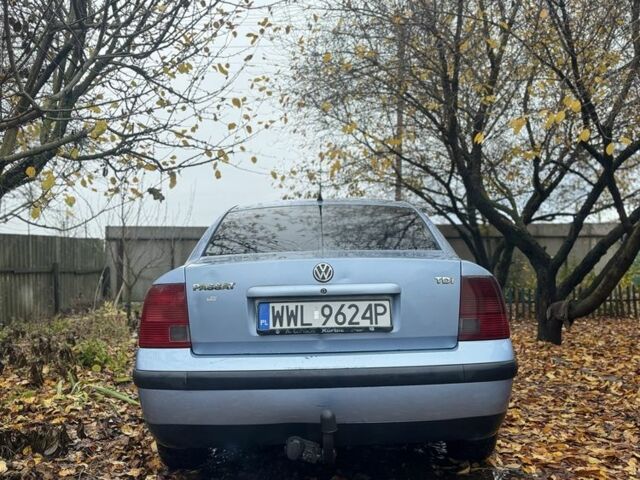 Синий Фольксваген Пассат, объемом двигателя 1.9 л и пробегом 458 тыс. км за 2400 $, фото 3 на Automoto.ua