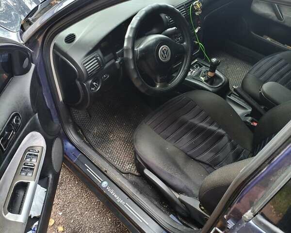 Синий Фольксваген Пассат, объемом двигателя 1.9 л и пробегом 400 тыс. км за 3200 $, фото 5 на Automoto.ua