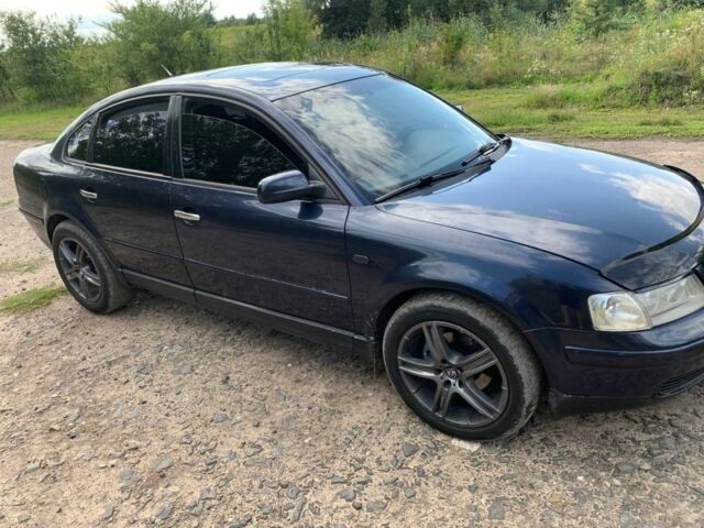 Синій Фольксваген Пассат, об'ємом двигуна 1.6 л та пробігом 350 тис. км за 3200 $, фото 2 на Automoto.ua