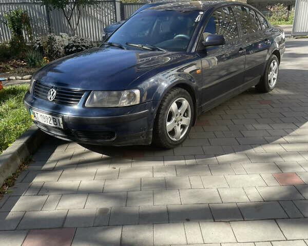 Синий Фольксваген Пассат, объемом двигателя 1.6 л и пробегом 300 тыс. км за 2800 $, фото 6 на Automoto.ua