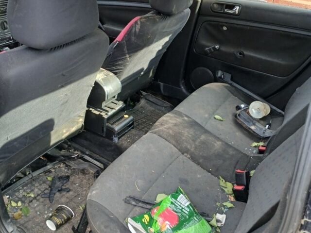 Синий Фольксваген Пассат, объемом двигателя 0 л и пробегом 300 тыс. км за 800 $, фото 3 на Automoto.ua