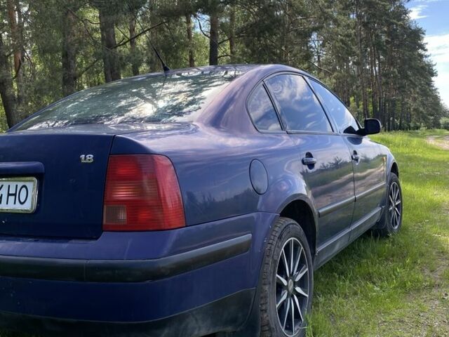 Синий Фольксваген Пассат, объемом двигателя 1.8 л и пробегом 274 тыс. км за 2900 $, фото 3 на Automoto.ua