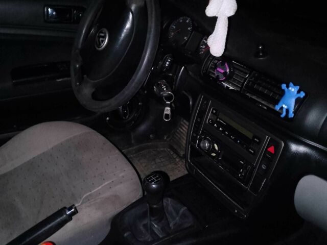 Синий Фольксваген Пассат, объемом двигателя 1.9 л и пробегом 530 тыс. км за 2200 $, фото 3 на Automoto.ua