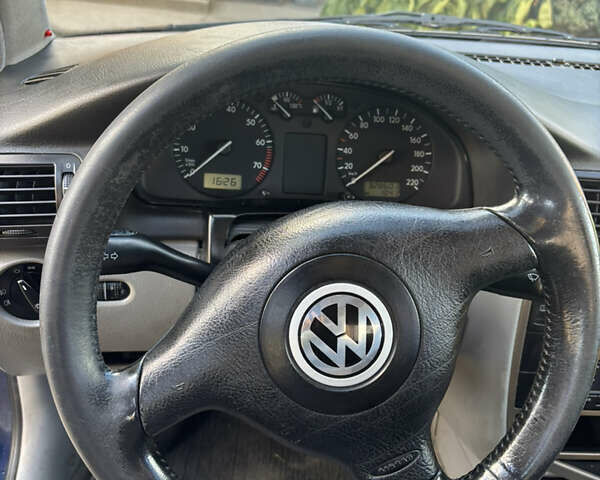 Синий Фольксваген Пассат, объемом двигателя 1.6 л и пробегом 328 тыс. км за 3400 $, фото 9 на Automoto.ua