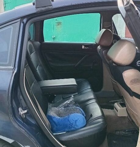 Синий Фольксваген Пассат, объемом двигателя 1.9 л и пробегом 490 тыс. км за 0 $, фото 4 на Automoto.ua
